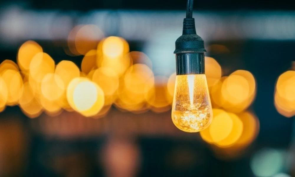 Ρεύμα: Πώς θα εξοικονομήσετε χρήματα στους λογαριασμούς;